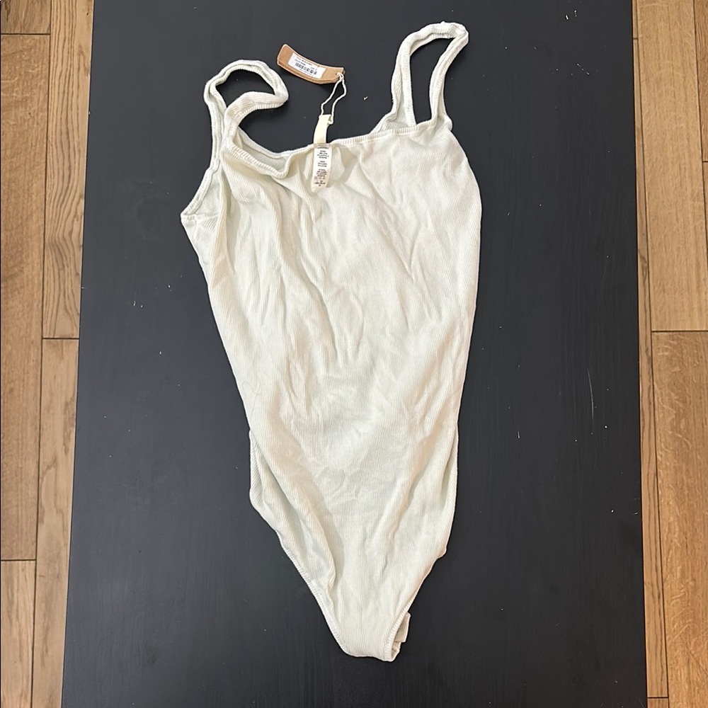 Skims Body Suit Size 2XL